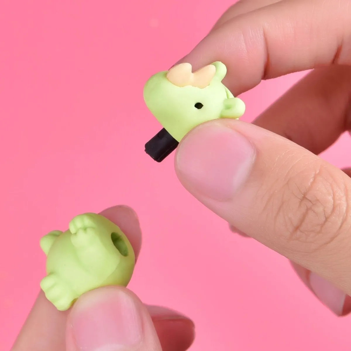 70 Pcs Mini Toys: Puzzle Erasers