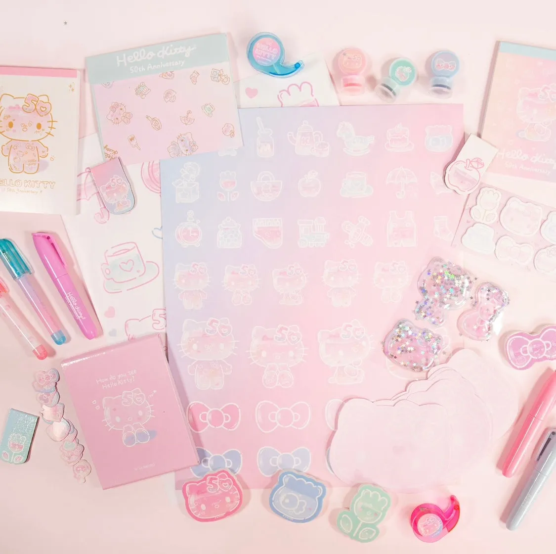 Hello Kitty Mini Collectible Stationery Set