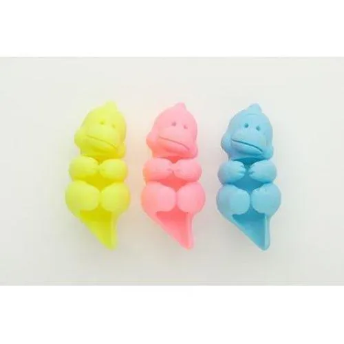 IWAKO ER-951090 Pencil Case Modeling Dinosaur Orangutan Apple Strawberry Guessing Dolphin Eraser 3pcs
